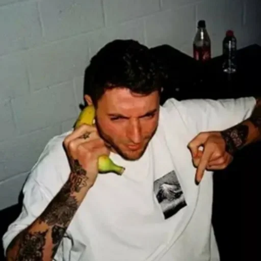 📞 Стикер «bmth» для Telegram