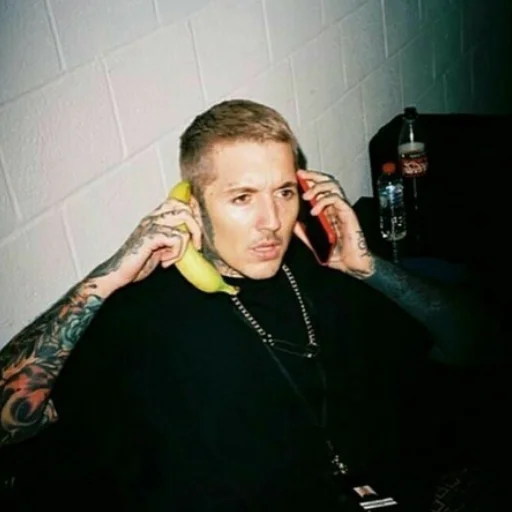 📞 Стикер «bmth» для Telegram