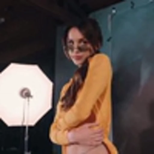 🤩 Эмодзи «Olivia Rodrigo» для Telegram