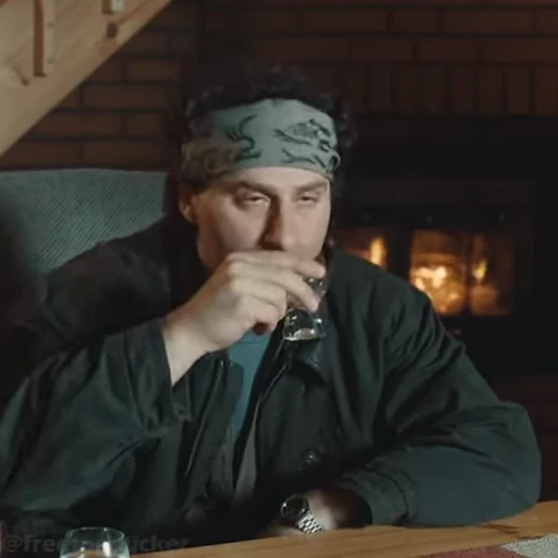 🥃 Стикер «Особенности национальной рыбалки» для Telegram