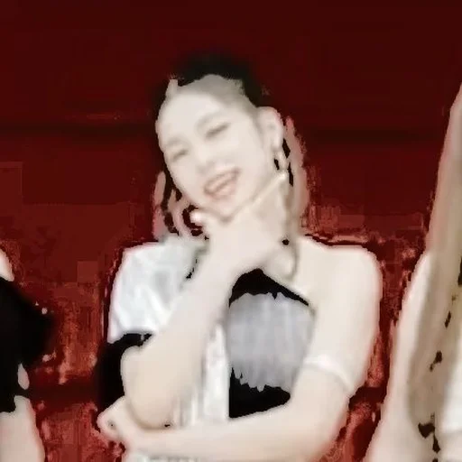 🦩 Стикер «yeji itzy» для Telegram