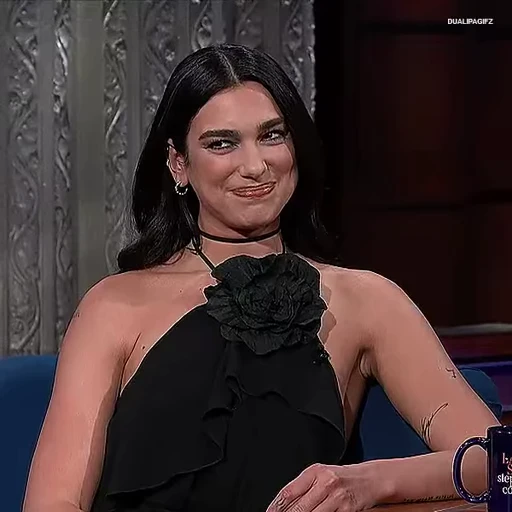 🌱 Стикер «Dua Lipa» для Telegram