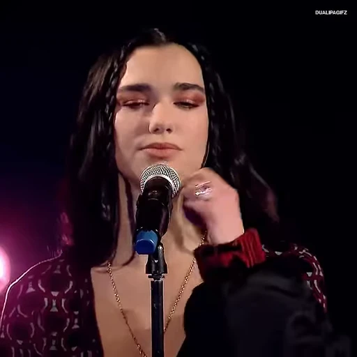 🌱 Стикер «Dua Lipa» для Telegram