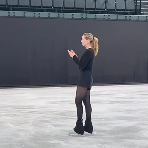 🤩 Стикер «Камилла Валиева» для Telegram