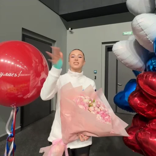 🤩 Стикер «Камилла Валиева» для Telegram