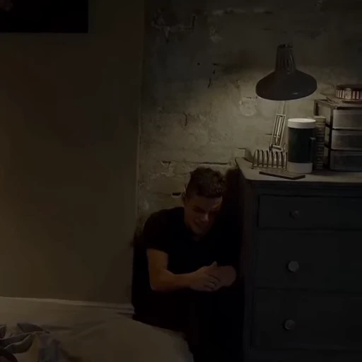 😭 Стикер «Mr Robot» для Telegram