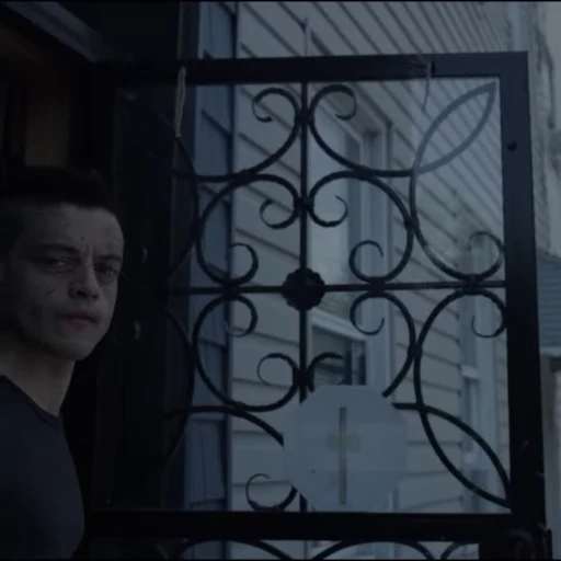 😓 Стикер «Mr Robot» для Telegram