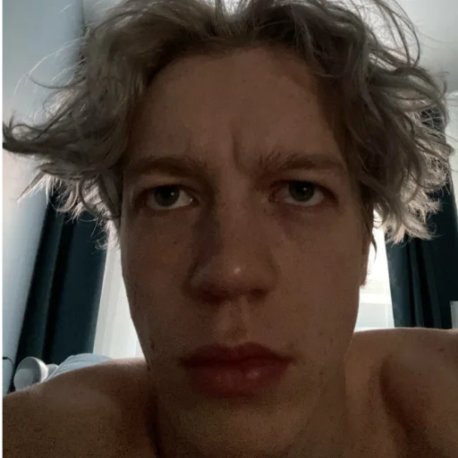 😐 Стикер «Парадеевич» для Telegram