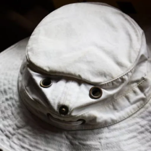 🙄 Стикер «pareidolia» для Telegram