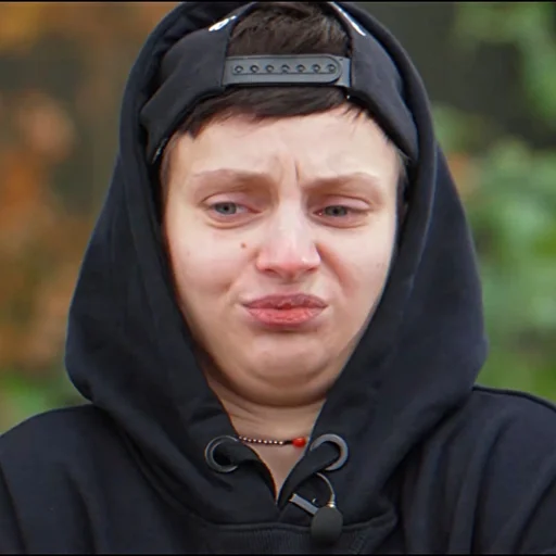 ☹️ Стикер «пацанки» для Telegram