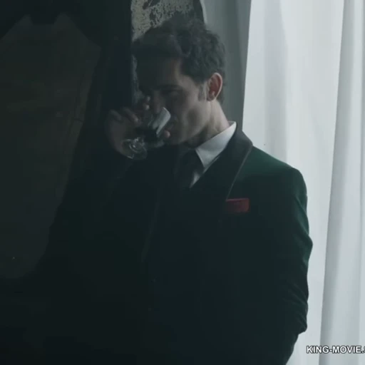 🥃 Стикер «Berlin» для Telegram