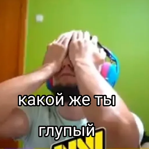 🤦 Стикер «Пётр Олегович» для Telegram