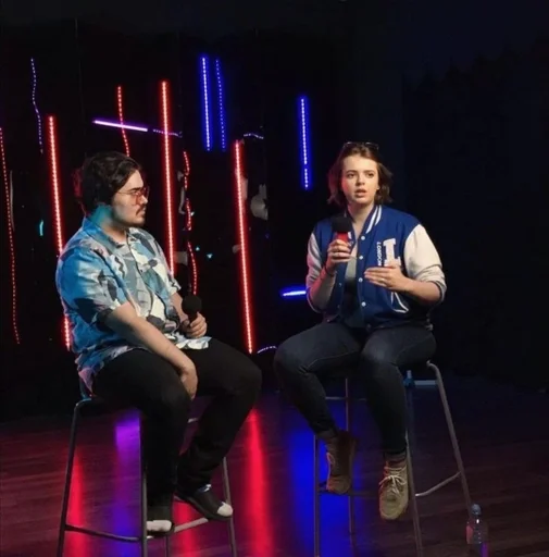 🎤 Стикер «Студия Феникс» для Telegram