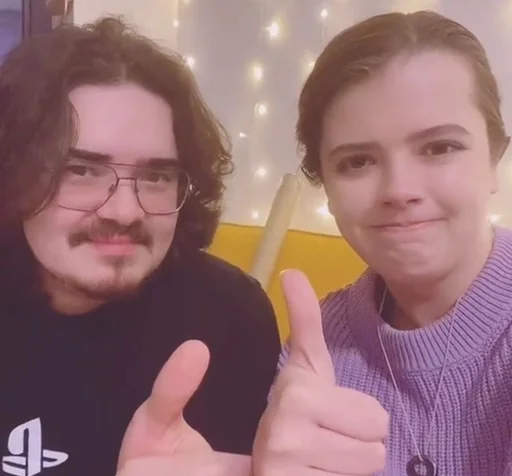 👍 Стикер «Студия Феникс» для Telegram