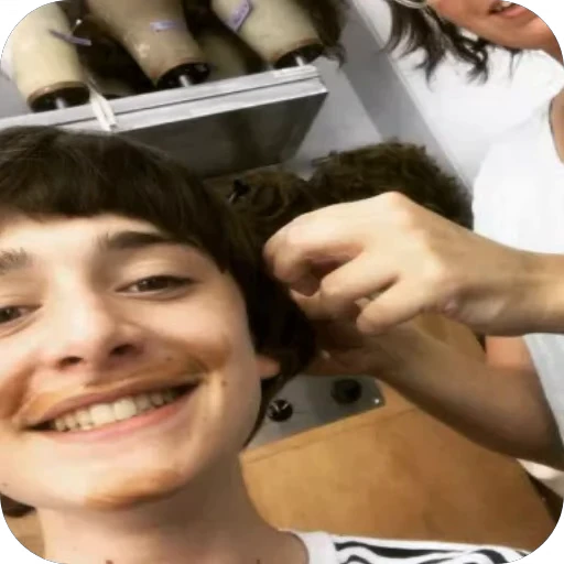 🤩 Стикер «ноа шнаппик» для Telegram