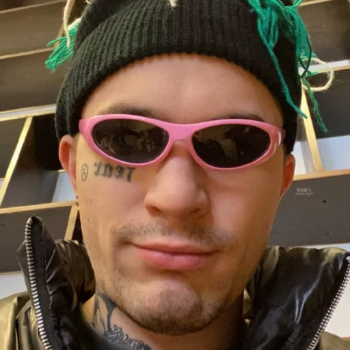 🤓 Стикер «pinq_everyday» для Telegram