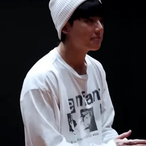 🕳️ Стикер «bts jungkook» для Telegram