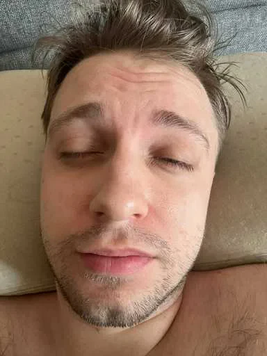 😒 Стикер «Стинтлер» для Telegram
