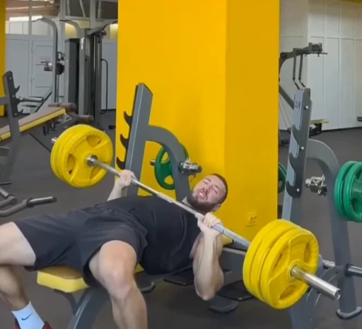 🥲 Стикер «Russian Gym» для Telegram