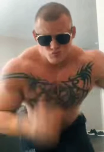 😍 Стикер «Russian Gym» для Telegram