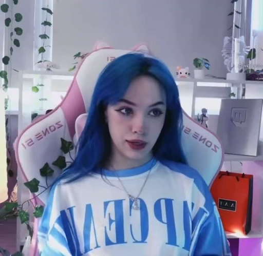 🥴 Стикер «лиза бебрина» для Telegram