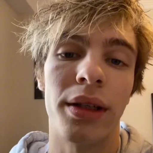 😁 Стикер «mayot» для Telegram