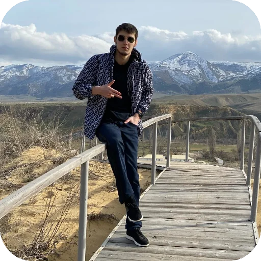 👖 Стикер «АСХАБ ТАМАЕВ РАКЕТКА» для Telegram