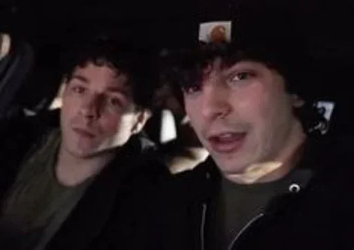 💖 Стикер «THE TREN TWINS» для Telegram