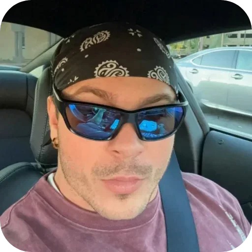 😎 Стикер «THE TREN TWINS» для Telegram