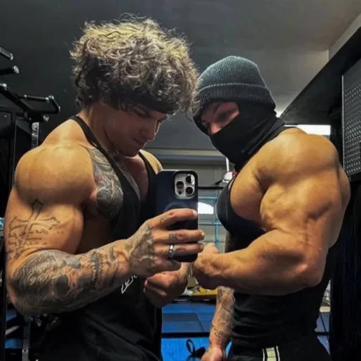 😒 Стикер «THE TREN TWINS» для Telegram