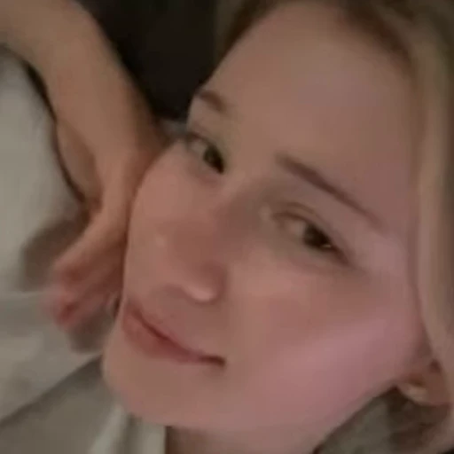 ☺️ Стикер «inst rinna» для Telegram