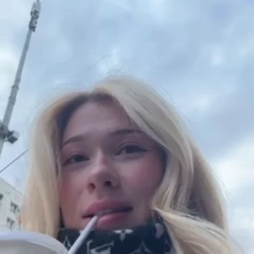 😍 Стикер «inst rinna» для Telegram
