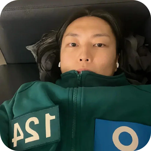👕 Стикер «Squid Game Player 124» для Telegram