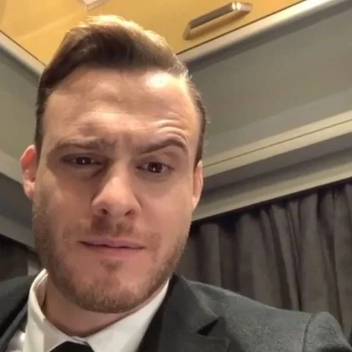 🤨 Стикер «Постучись в мою дверь» для Telegram