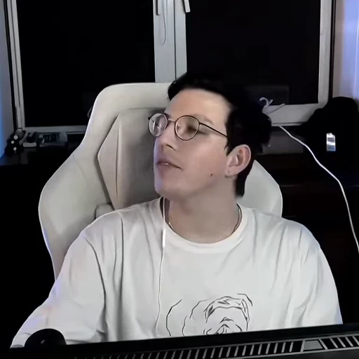 🪿 Стикер «drakeoopc» для Telegram