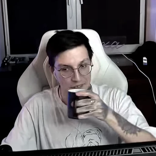 🪿 Стикер «drakeoopc» для Telegram