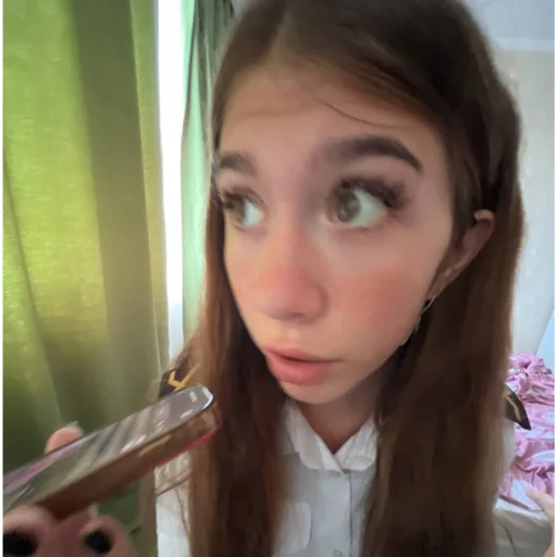 😳 Стикер «Поля лучик света» для Telegram