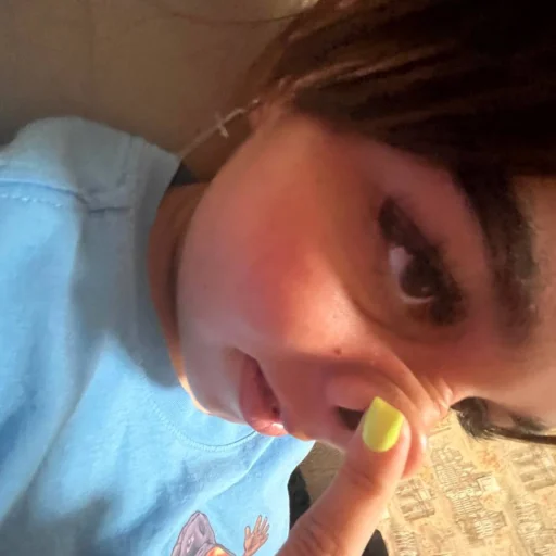 😜 Стикер «Поля лучик света» для Telegram
