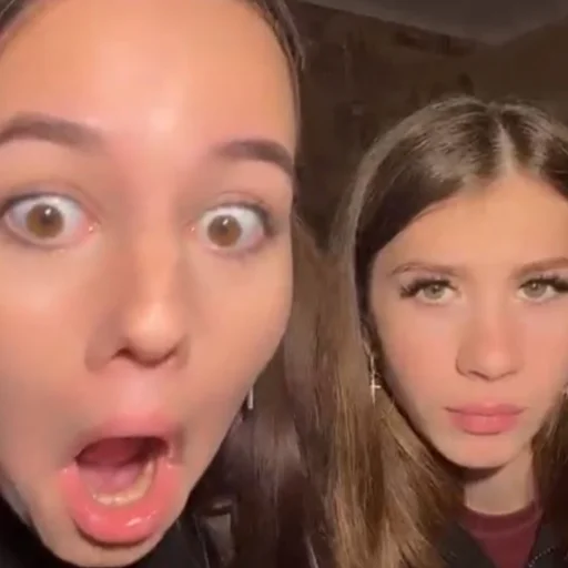 😝 Стикер «Поля лучик света» для Telegram