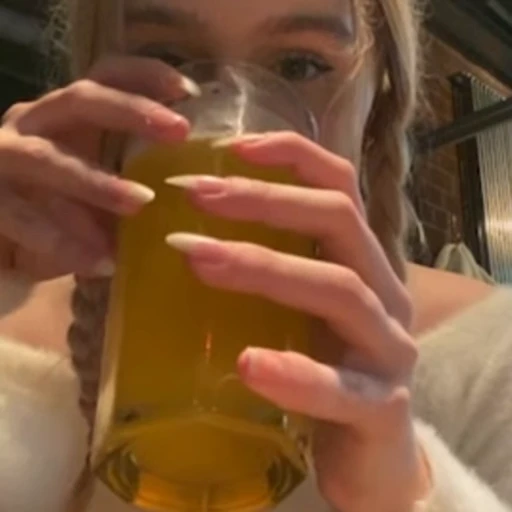 🍺 Стикер «polinasc» для Telegram