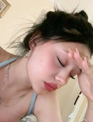 🤦‍♀️ Стикер «женский пак» для Telegram