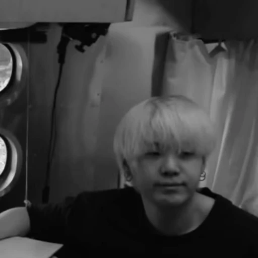 🌟 Стикер «min yoongi» для Telegram