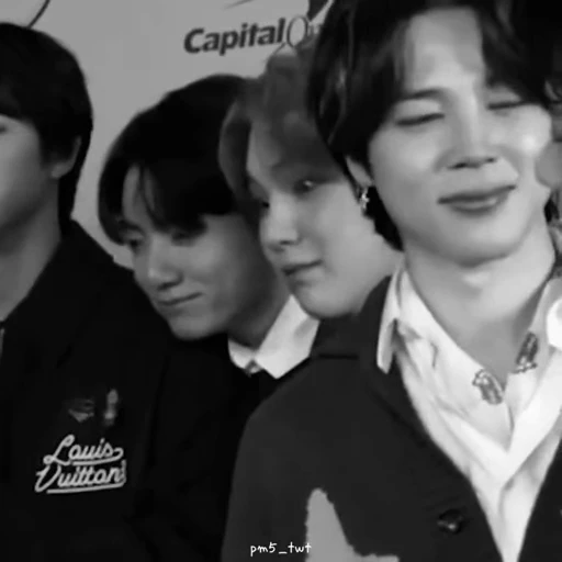 🌟 Стикер «min yoongi» для Telegram