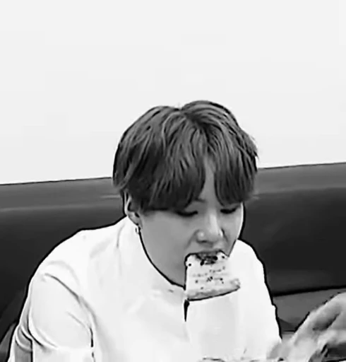 🌟 Стикер «min yoongi» для Telegram