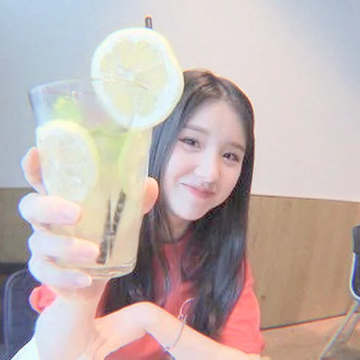 🙋‍♀ Стикер «korean girl» для Telegram