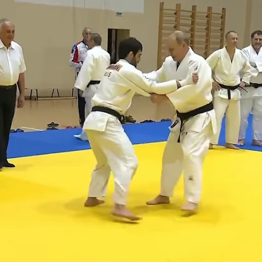 🤼‍♂️ Стикер «Putin Russia» для Telegram