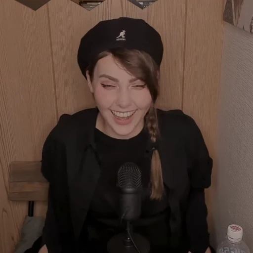 😀 Стикер «Alina Rin» для Telegram