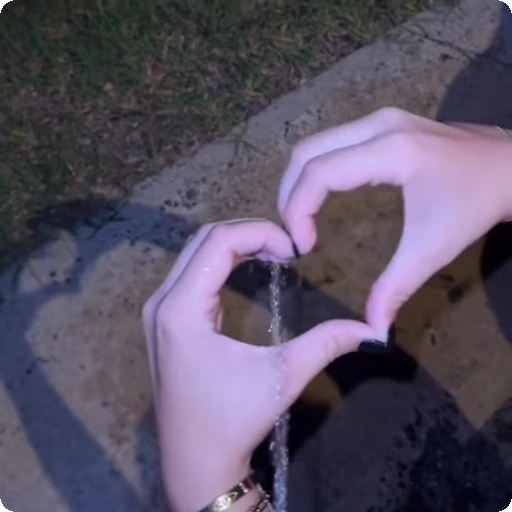 ❤️ Стикер «Love» для Telegram