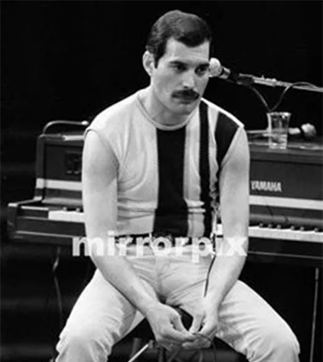 😞 Стикер «Queen» для Telegram
