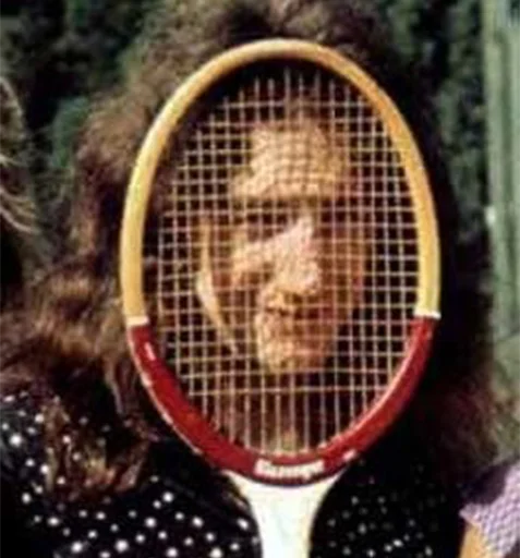 🏸 Стикер «Queen» для Telegram